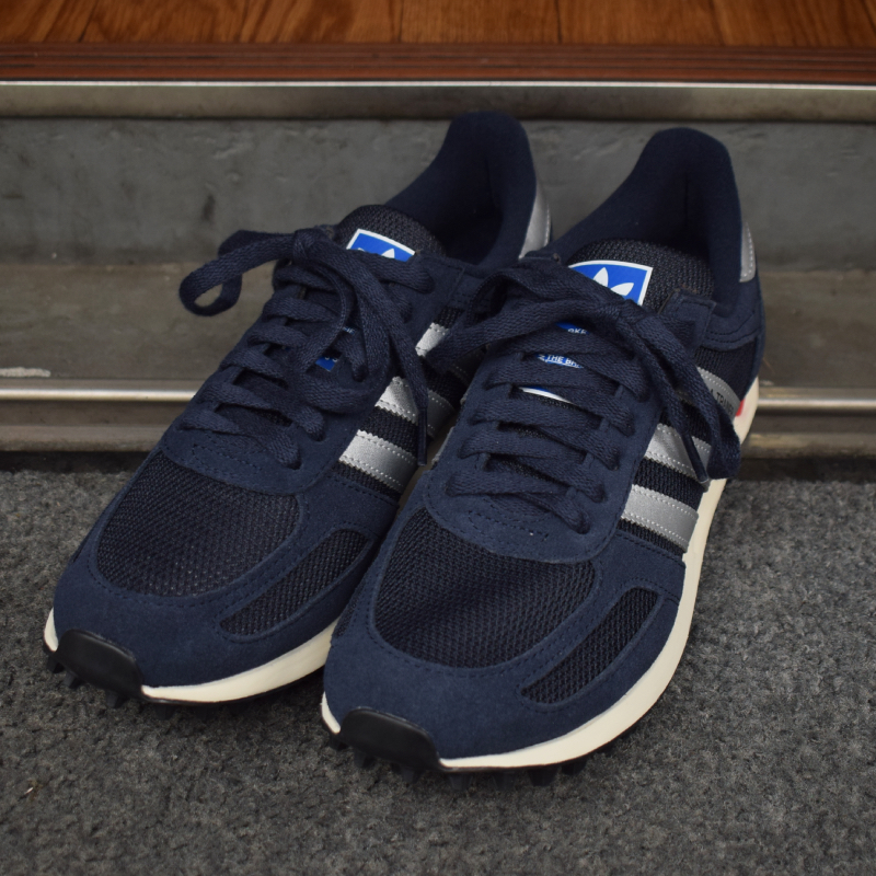 <br>ADIDAS (アディダス) 