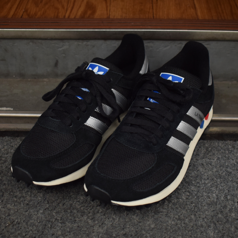 <br>ADIDAS (アディダス) 